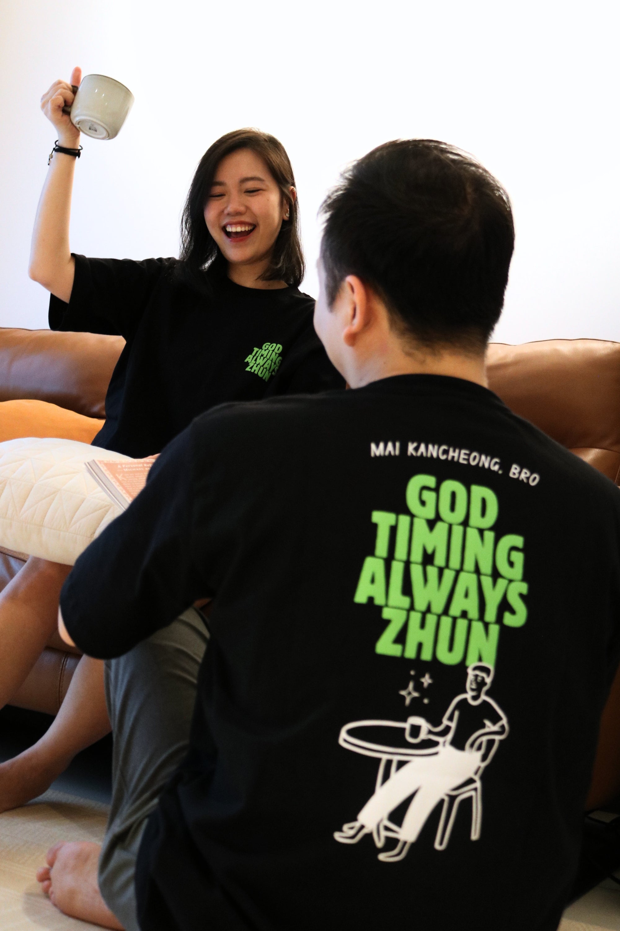 "God timing always zhun" - Oversized Black T-Shirt
