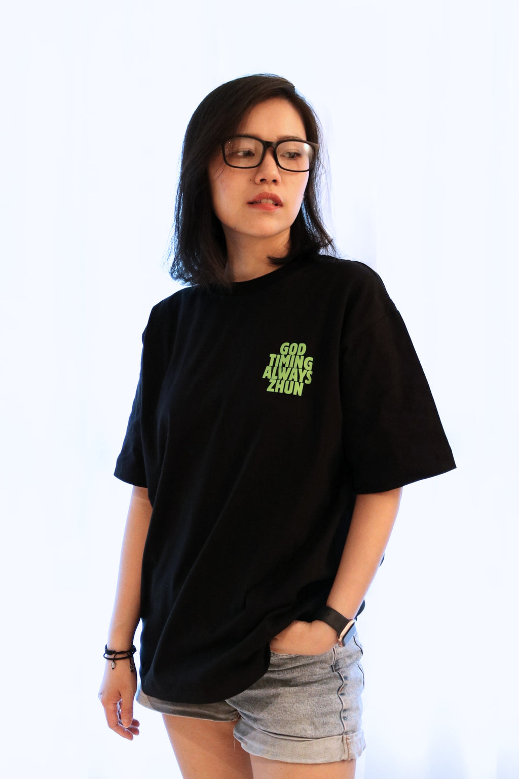 "God timing always zhun" - Oversized Black T-Shirt