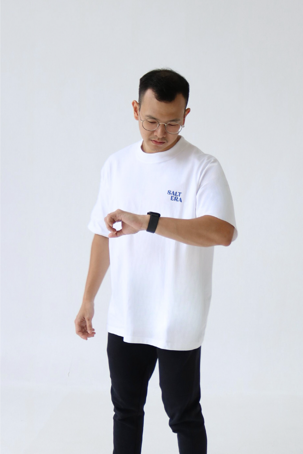 Oversized graphic white T-shirt front design - "Salt era"